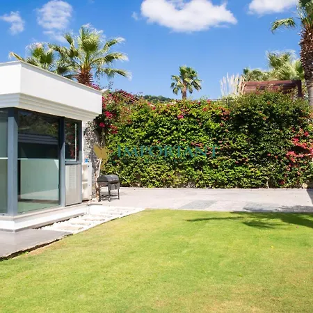 4-bedroom With Sea View In Yalikavak Bd4150 בודרום